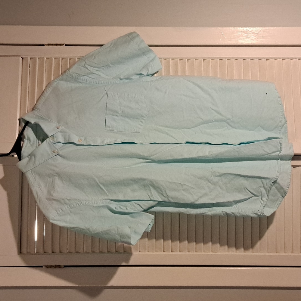Men's casual button-up